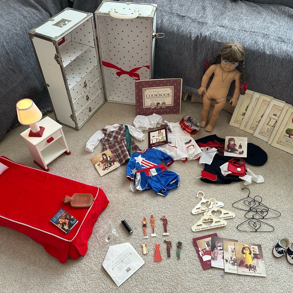 Pleasant Company Molly Doll and Collection